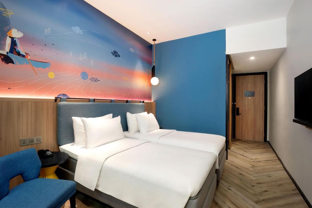 Hotel Ibis Styles Semarang Simpang Lima Esterno foto