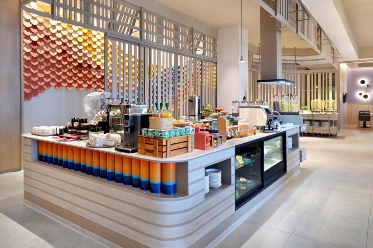 Hotel Ibis Styles Semarang Simpang Lima Esterno foto