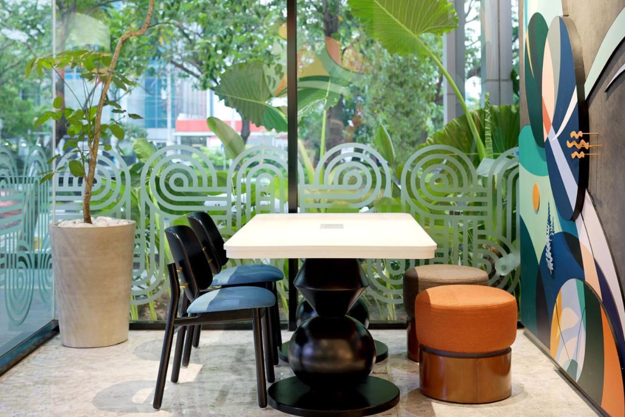 Hotel Ibis Styles Semarang Simpang Lima Esterno foto