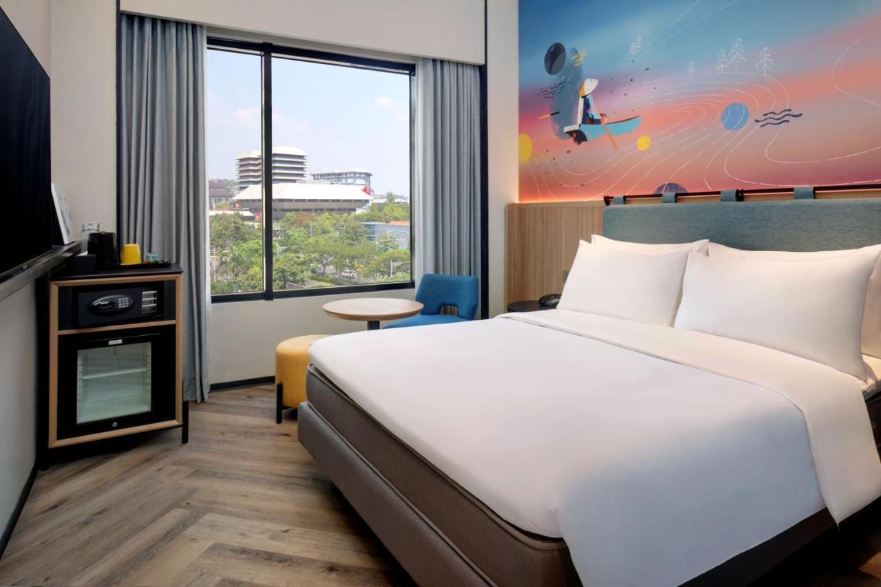 Hotel Ibis Styles Semarang Simpang Lima Esterno foto