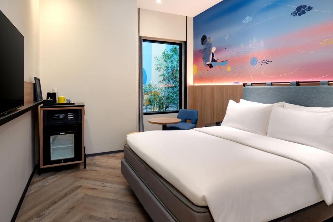 Hotel Ibis Styles Semarang Simpang Lima Esterno foto
