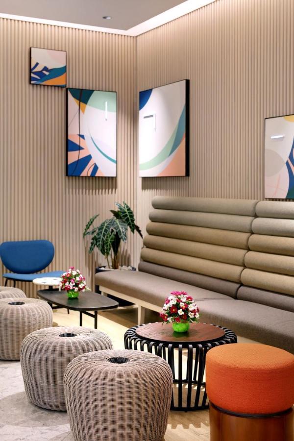 Hotel Ibis Styles Semarang Simpang Lima Esterno foto