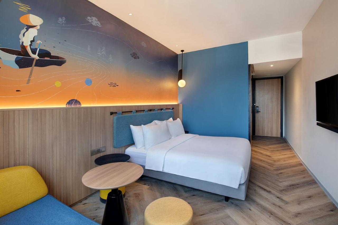 Hotel Ibis Styles Semarang Simpang Lima Esterno foto