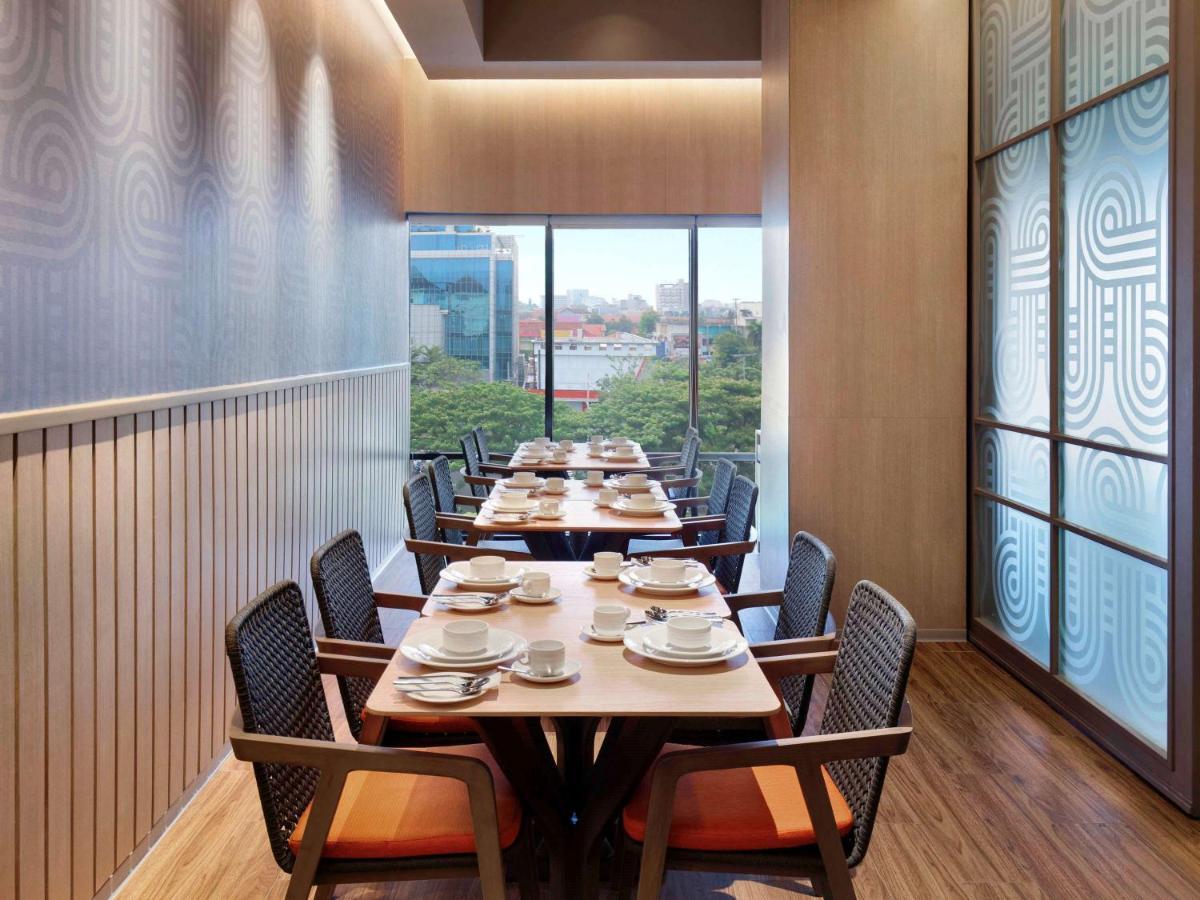 Hotel Ibis Styles Semarang Simpang Lima Esterno foto