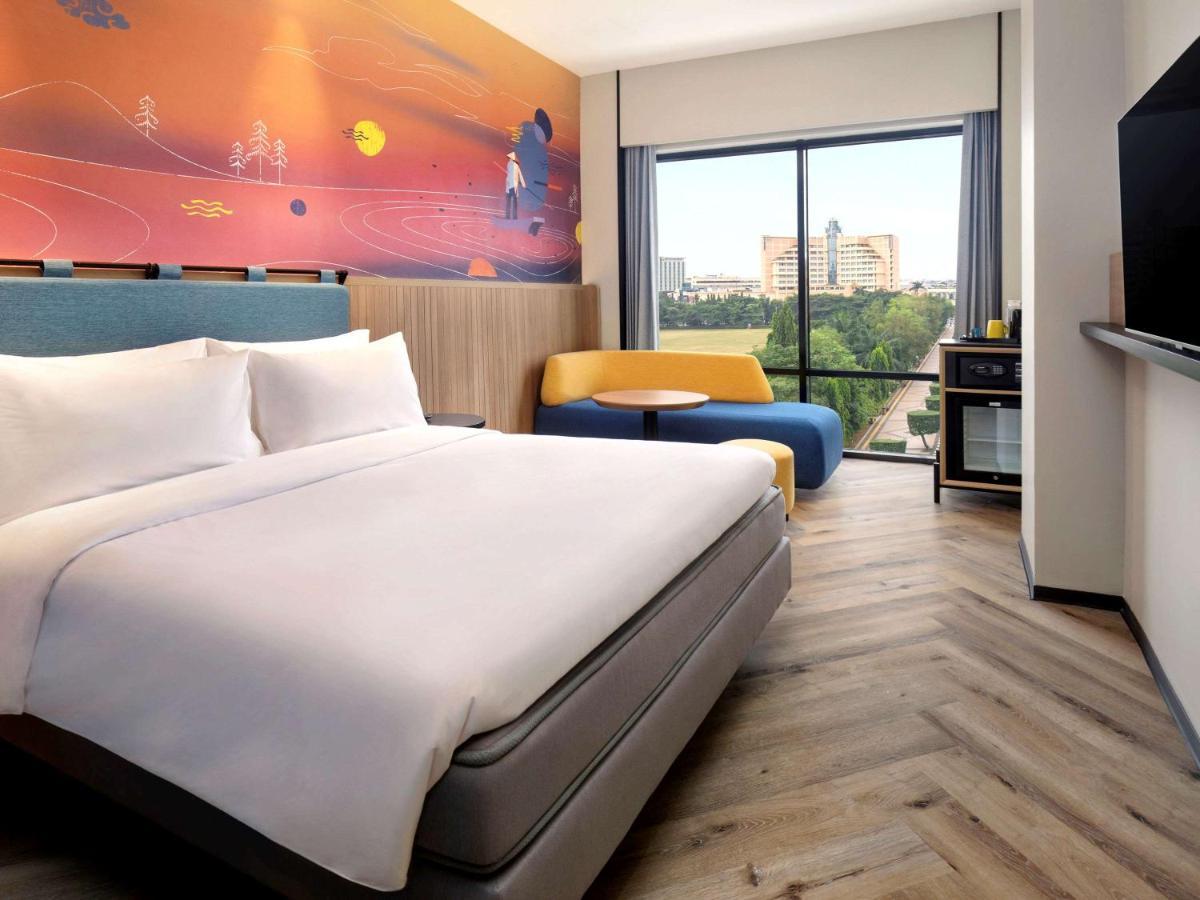 Hotel Ibis Styles Semarang Simpang Lima Esterno foto